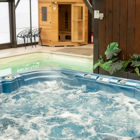 Capsule - Piscine Privative, Sauna, Jacuzzi Quiévrechain