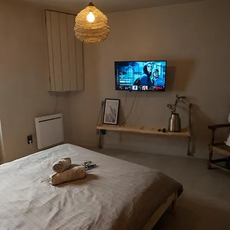 Apartament Capsule - Piscine Privative, Sauna, Jacuzzi *